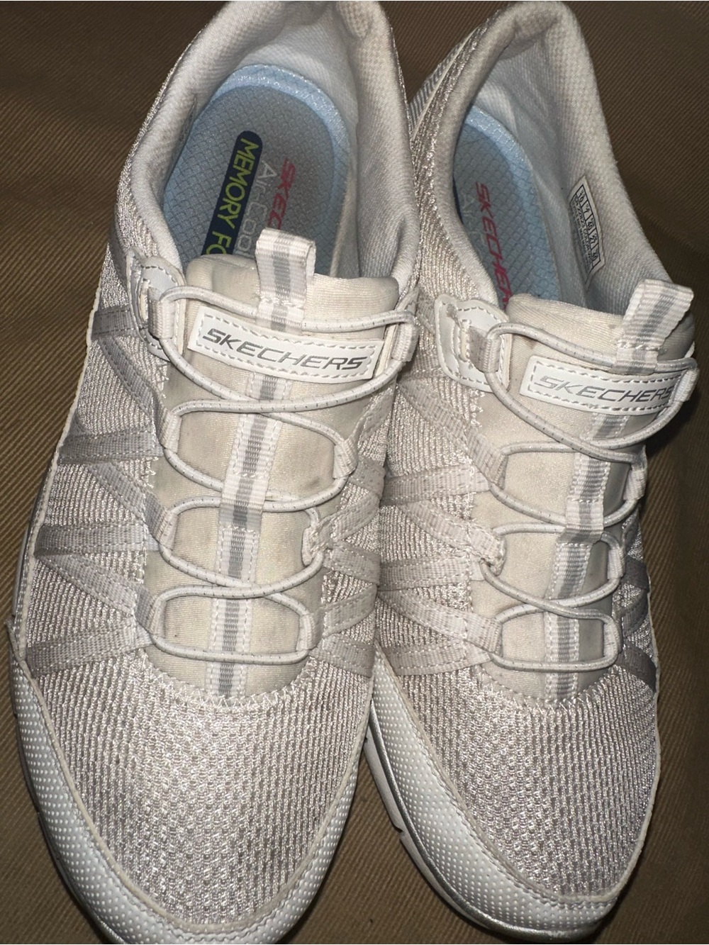 Skechers Sneakers Size 10 Color Off-White